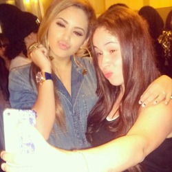 villegas-news:  June 5: Jasmine with fans at her Jasmine V EP listening session in NYC
