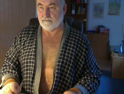 akgrown72:  A German Daddy on cam. Big cock