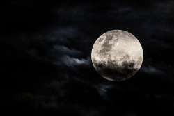 matthewpost:  The Super-Moon - 23/06/2013 on Flickr. 