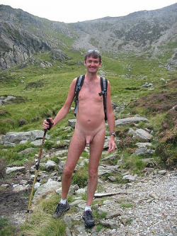 nudehiking:  Hiking au naturelle in the moutains of Snowdonia. I love the freedom of being clothes- free in natural surroundings :-) 