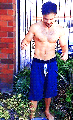Nathan Kress (Freddie from iCarly) ALS Ice Bucket Challenge ►