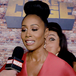 afrocentricparadise:  netflixdefenders:  Rosario Dawson throwing hearts and air kisses to Simone Missick at the Luke Cage premiere   (ﾉ◕ヮ◕)ﾉ*:･ﾟ✧    😍 
