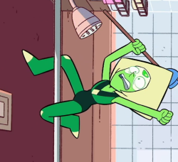 rotating the image makes it look like Peridot is pole dancing