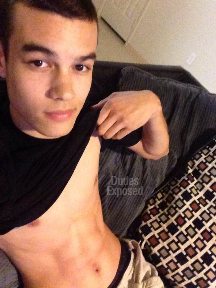 cheeky-lads-post:  dudes-exposed:  Straight stud Zach Moon from Florida. He’s 18