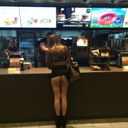 lvangel69:  Can I please order a cheeseburger with no meat? 