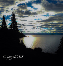 Sunrise over Lake Yellowstone (iPhone) on