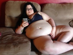 fatsupremacist:  i love being a lazy little pig girl.