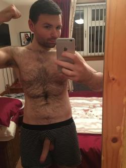 hairy-males:Was surprised my last post got so many upvotes.. here’s another of the hairy Scotsman 😎 ||| Hot and sexy males LIVE and FREE @ http://ift.tt/2p2Tjlp