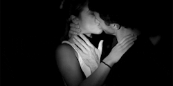 fond-kisses:  love &amp; couple blog ♡