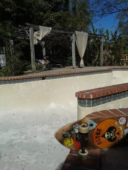 Sunday afternoon in Tampa, FL. Today was so peaceful. So many meaningful conversations. So relaxed and present. So serendipitous.  and there was an empty pool and a full keg, only 5 heads.