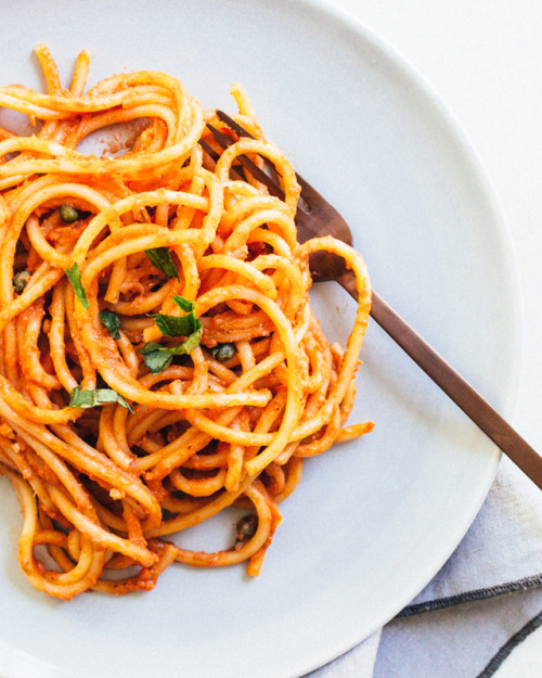 foodffs:  5 Delicious Vegan Pasta Recipes for WeeknightsFollow for recipesIs this how you roll?