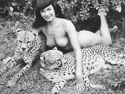 grannyspanties:  Bettie Page photographed