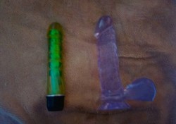 keonis-toylet: Azul meet Steven  Azul is my vibrator and Steven is the clear dildo on the right. Just got Steven last night and I used him twice this morningâ€¦  (ðŸ’– U ðŸ’–)  Sooo good.  The name of my dildo is supposed to be â€œMannyâ€, but I never
