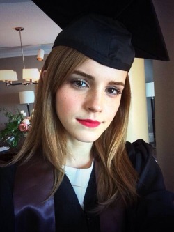 emmaduerres:  Congrats to Emma who graduated from Brown University today! 