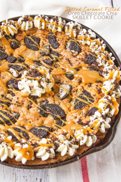 sweetoothgirl:    SALTED CARAMEL FILLED OREO CHOCOLATE CHIP SKILLET COOKIE  