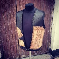 radoobutuc:  #vest #heretik #leathercraft #leathervest #bespoke #handmade #madeinmoldova