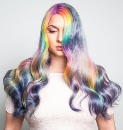 color-head:   St Louis - Hairstylist 