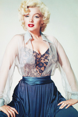 Missmonroes:  Marilyn Monroe Photographed By Nickolas Muray, 1952 