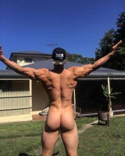 aussielicious:  Booty for days