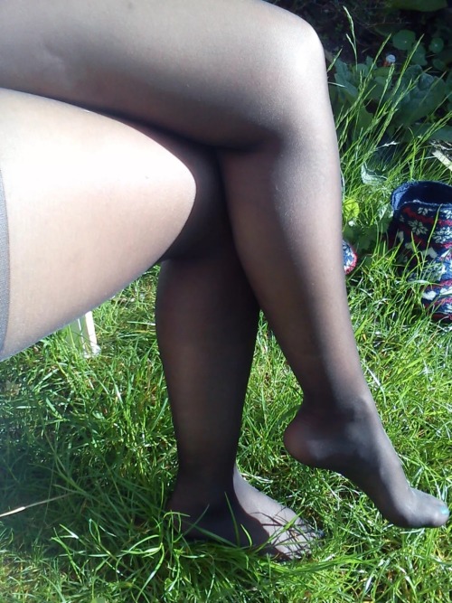 kqqk:  My paradise garden again, basking in the sun with my favourite tights & pantyhose model. I love her 