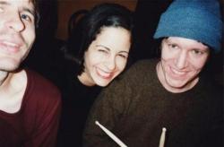 betweentheblogs:  Elliott with Janet Weiss and Sam Coomes :)