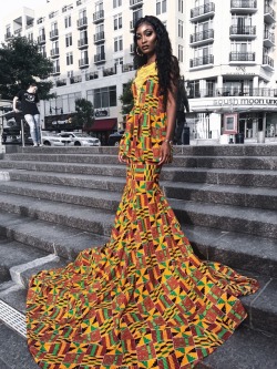 misscameroon10:  Kente Queen 👸🏾  Model IG : Miss.Cameroon 