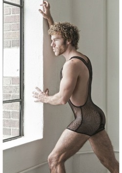 biggayrob:  I would love to run my fingers through that curly hair - and my tongue in the sweet looking butt. ;-D 