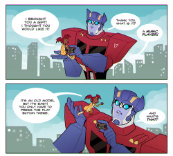taiyari:  I listened to that song and thought Optimus would like it, and that after some time on Earth he would relax much more and become pretty comfortable, specially with Sari, to the point she’s the only one with whom he dances and hums sometimes.I