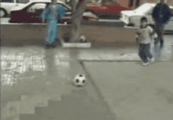 futubandera:  nunca le una pelota con agua al refri 
