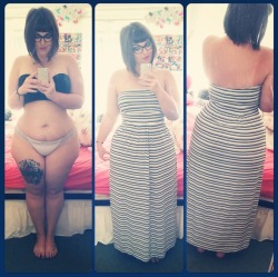 hipsthighsandblueeyes:  Fashion says big girls can’t wear horizontal stripes, I say fuck ‘em I’ll wear what I want.  You&rsquo;re sexy as HELL!!! Wear it Well!!