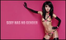 frosty694u:  cdlittler:  yummy  That is so correct.  Those who try to put a gender lable on sexy, well they are just stupid!