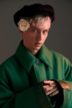 i-am-just-a-lost-girl:  Troye Sivan for The New Zealand Herald