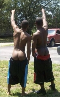 dethickness:  playboydreamz:  HOMO THUGS #TEAMCAKES #TEAMBODY #TEAMFREAK #THUGLIFE #GAY  http://dethickness.tumblr.com/archive
