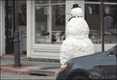 Porn photo 4gifs:  Scary snowman Halloween prank. [video]