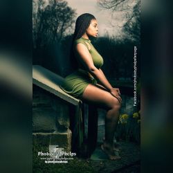 The infamous green dress is BACK!!!! London @mslondoncross working the long hair and showing off her Coke bottle figure  #blog #Model #honor #maryland #blackhairstyles  #magazine  #thick  #fit #fitness #fashion #Model  #baltimore #honormycurves #photosbyp