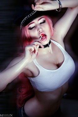hotcosplaychicks:  Poison cosplay by MrProton Check out http://hotcosplaychicks.tumblr.com for more awesome cosplay