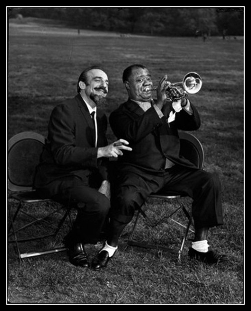 adhemarpo:  Louis Nemeth  - Louis Armstrong et Mitch Miller dans Central Park. 1950.   Louie & Mitch