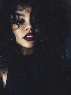 toocurlytorelax:  Follow for more curly haired