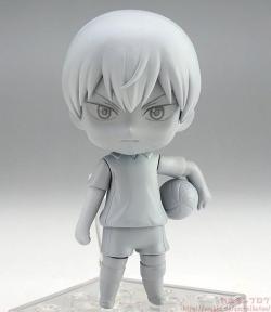 Kageyama is getting his own Nendoroid! (Source)  LOOK AT HIS ANGRY LITTLE FACE Hinata is excited that Kageyama is finally the same height as him~
