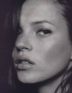 80s-90s-supermodels:  Style, January 1999Model : Kate Moss  