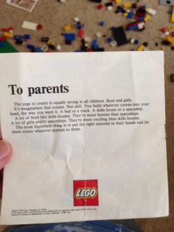 stunningpicture:  70s Lego had the right idea 
