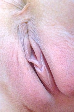 Thanks to for this sweet yummy pussy njt1977.tumblr.com