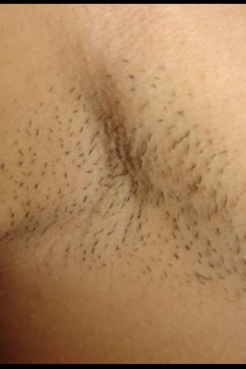 I love licking spikey armpits love rubbing my dick on them it feel so good would love to blow my load on these pit would you ?