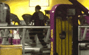awesomephilia:  She’s really working it on the treadmill… 