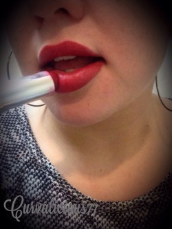 curvalicious77:  It’s a red lipstick kinda day :) I don’t wear it often but when I do it makes me feel so different…..sexy even xxxoo  Looks sexy