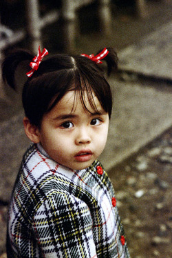 17-708 By Nick Dewolf Photo Archive On Flickr. Tokyo, Japan 1973 Young Girl With