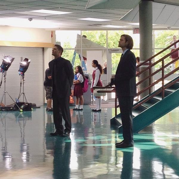 clairvoyantsam:  Jared and Jensen - Behinds the scenes of the 200th episode (x) 