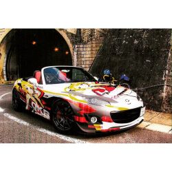 lissomeashley:  minato2525:  #痛車 #itasya デザイン案   dotbawah my car  Well hot damn. It is nice looking