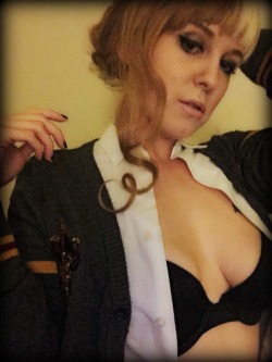 chelbunny:  Got a new sweater and instantly knew I wanted to do a naughty Hogwarts student (although I’m far too old to be a student lol- maybe a teacher?)