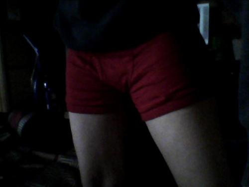 rainbowglitterdragprince:  Is Red Pants Monday still a thing? Am I allowed to participate in it? 